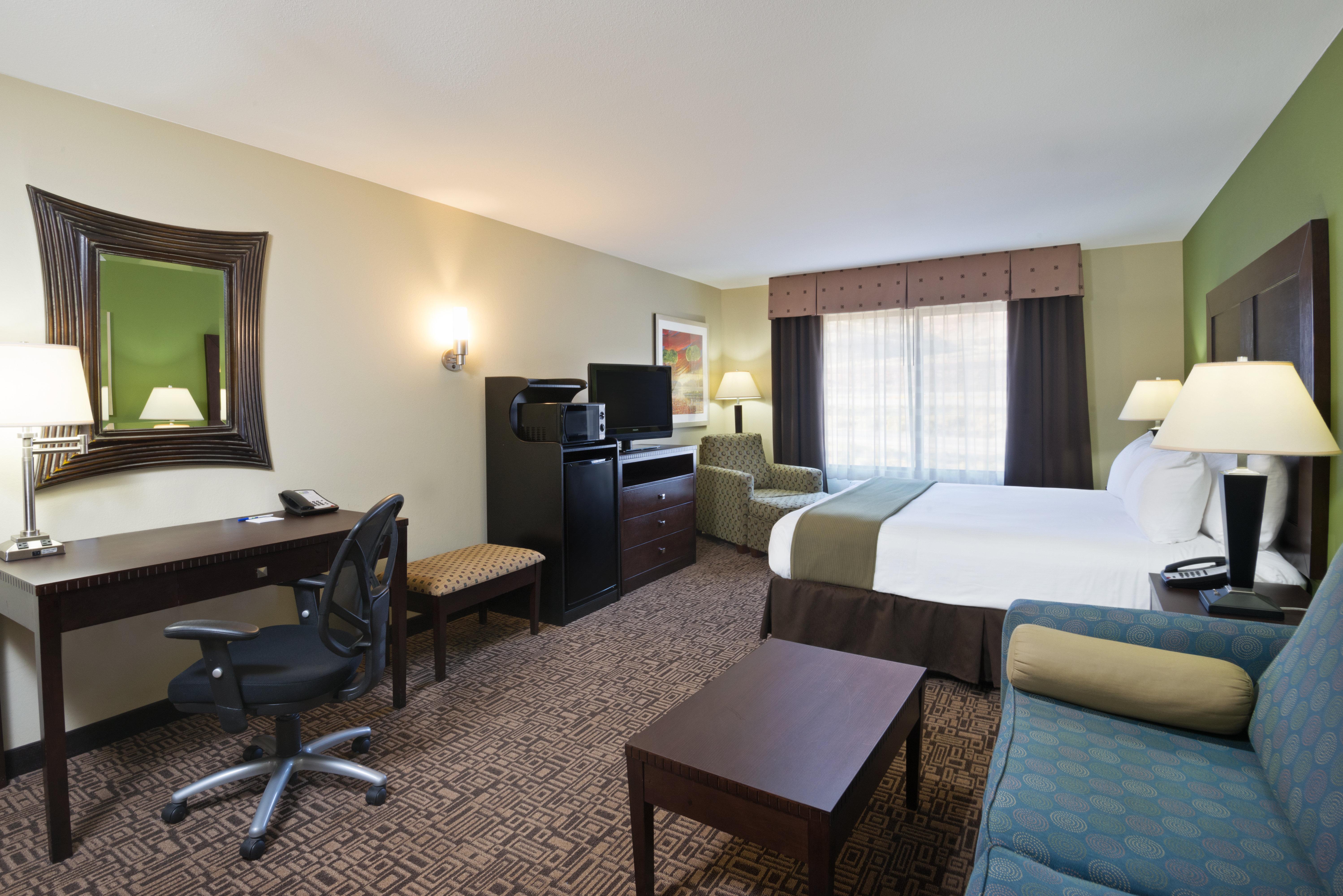 Holiday Inn Express Richfield By Ihg Exterior foto